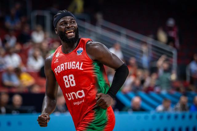 开云体育官网-从被国王扫地出门到绿军夺冠,NBA首位葡萄牙球星的逆袭之路